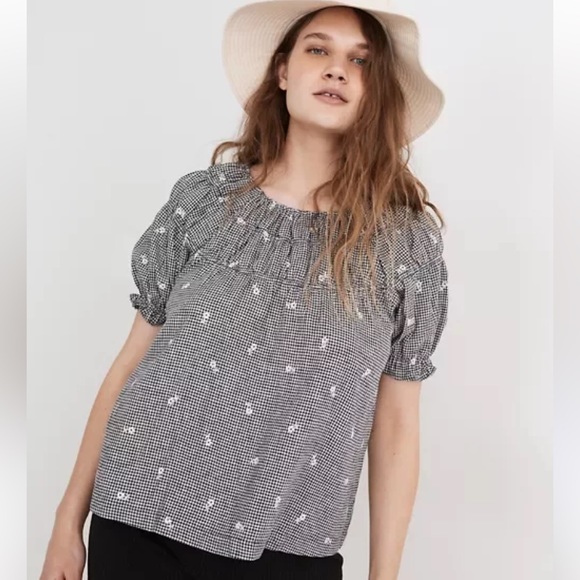 Daisy Embroidered Shirred Puff-Sleeve Top - Picture 1 of 3